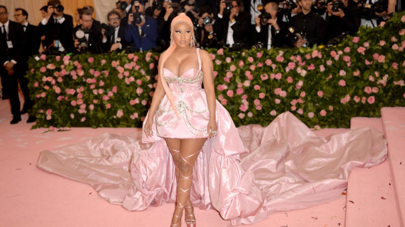 Nicki Minajs Sohn lernt das Laufen Nicki Minajs Sohn lernt das Laufen