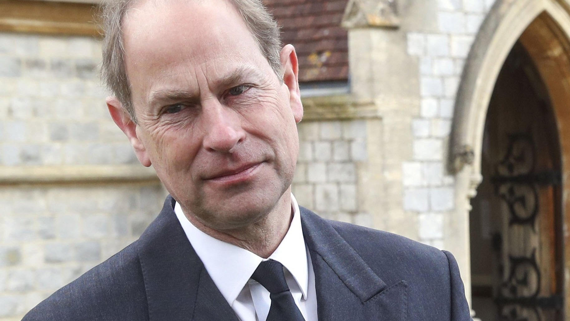 Prinz Edward über Harry & Meghan: Situation ist „sehr traurig“ Queen-Sohn Prinz Edward äußerts ich über die angespannte Situation mit Harry und Meghan.