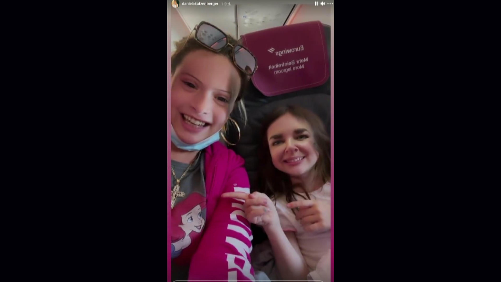 Daniela Katzenberger: Sieht ihre Tochter Sophia später genauso aus wie sie? Daniela Katzenberger und Töchterchen Sophia kriegen sich nicht mehr ein: Dieser Filter hat's wirklich in sich!