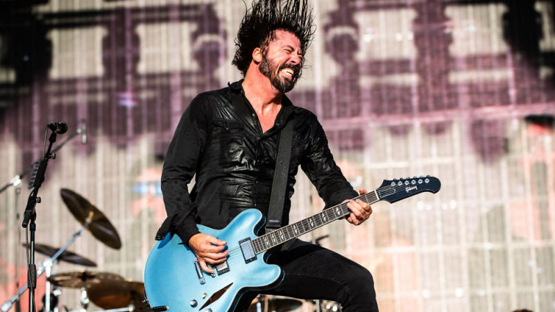 Foo Fighters und Dave Chapelle spielten gemeinsames Radiohead-Cover von 'Creep' Foo Fighters und Dave Chapelle spielten gemeinsames Radiohead-Cover von 'Creep'