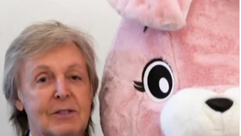 Sir Paul McCartney und Judi Dench unterstützen Stella McCartneys Protest gegen Pelz Sir Paul McCartney und Judi Dench unterstützen Stella McCartneys Protest gegen Pelz