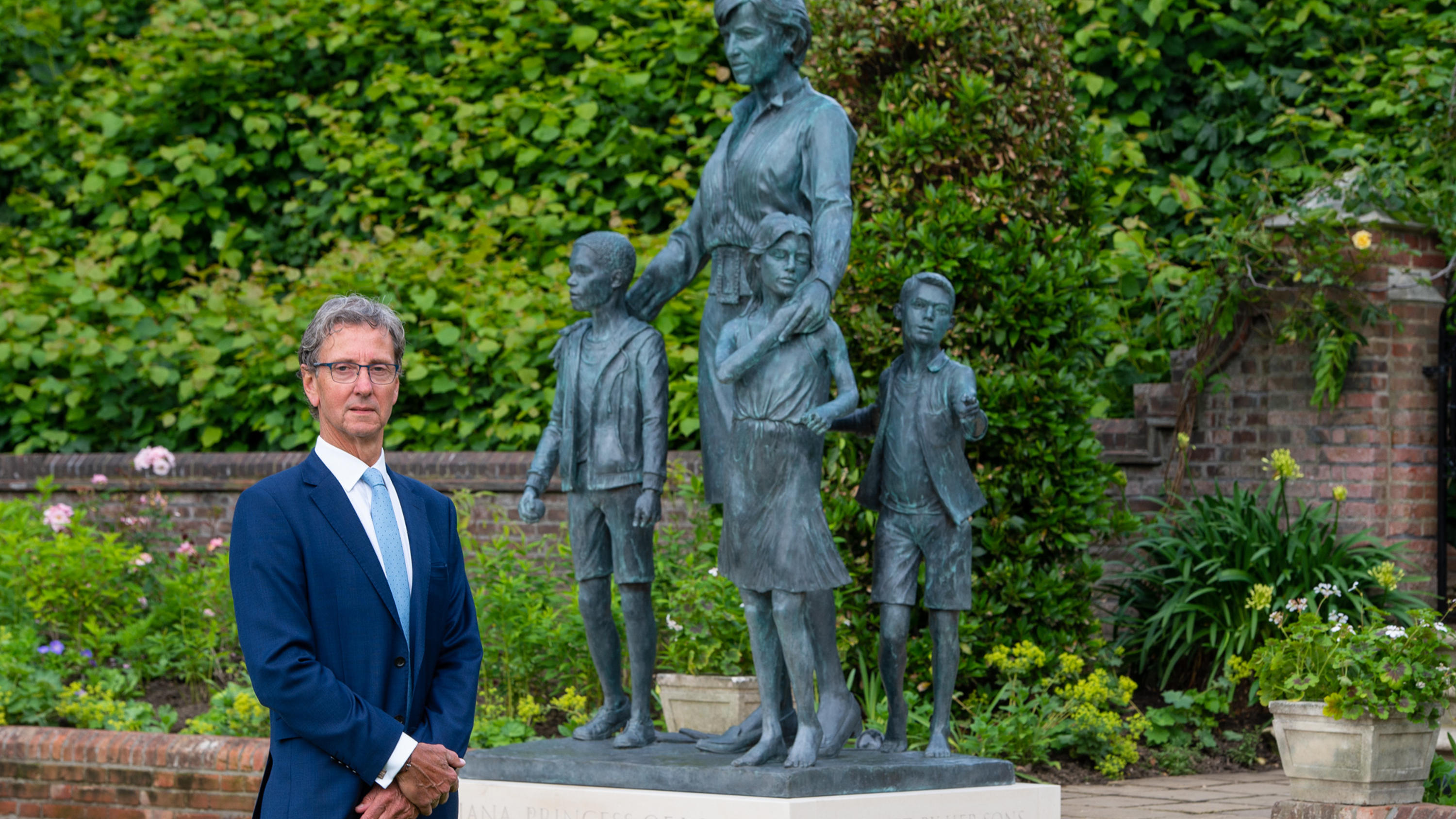 Diana-Statue enthüllt: Neben ihr stehen nicht Harry & William - aber wer dann? Foto: Picture Alliance