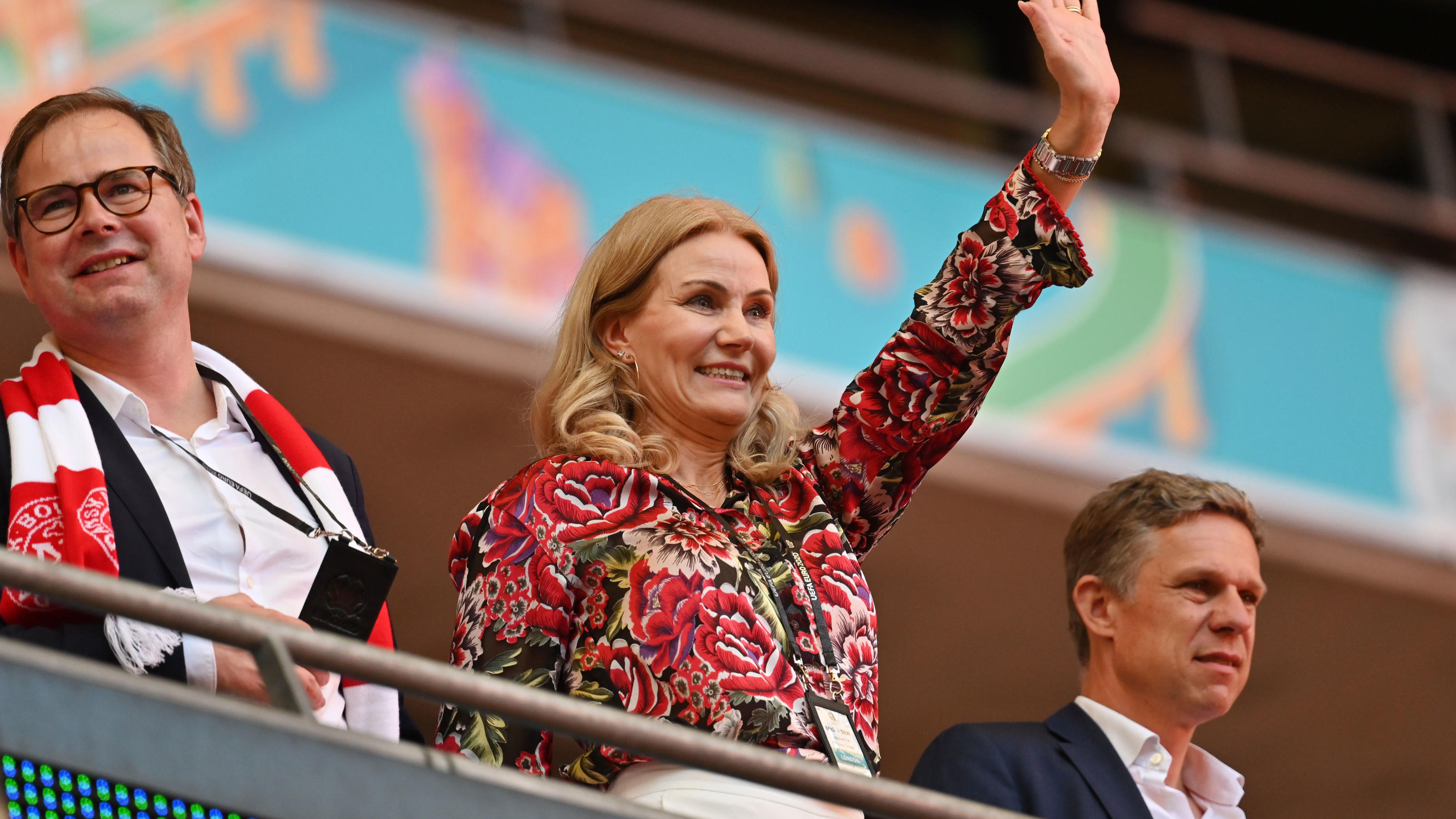 Promi-Show bei EM-Halbfinale: Britische Royals im Duell mit den Dänen-Royals Soccer Football - Euro 2020 - Semi Final - England v Denmark - Wembley Stadium, London, Britain - July 7, 2021 Former Danish Prime Minister Helle Thorning-Schmidt is seen in the stand before the match Pool via REUTERS/Justin Tallis