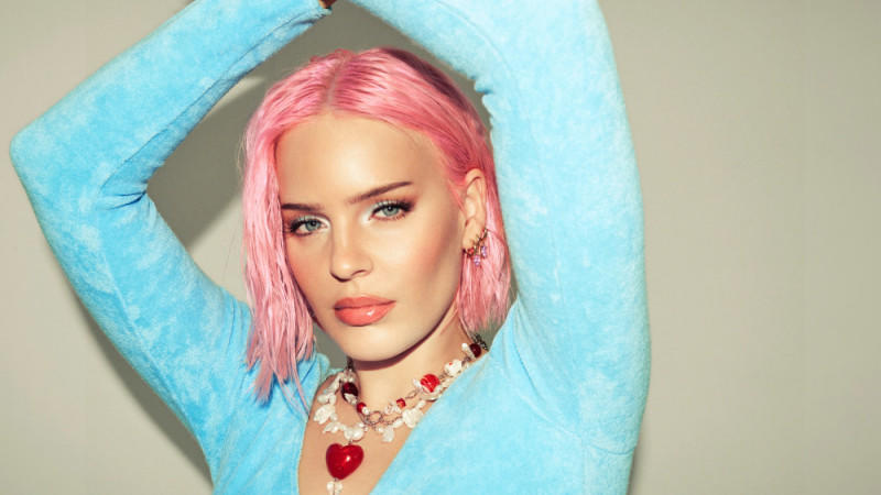Anne-Marie kündigt die Titelliste ihres zweiten Albums 'Therapy' an Anne-Marie kündigt die Titelliste ihres zweiten Albums 'Therapy' an