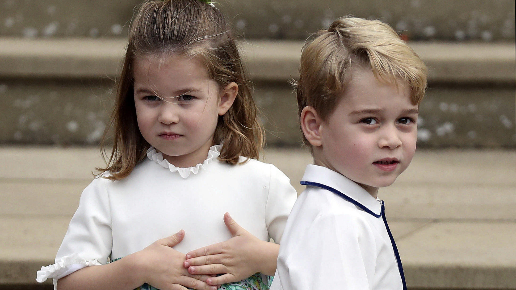 Happy Birthday, Prinz George - 10 zuckersüße Fakten zum 8. Geburtstag Charlotte und George halten ihre royalen Eltern stets auf Trab.