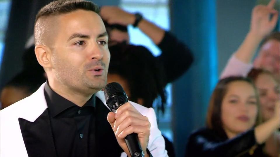 Menderes Bağcı: Schräger Fernsehgarten-Auftritt kommt nicht bei allen Fans gut an Menderes Bağcı: Gemischte Reaktionen nach Auftritt beim Fernsehgarten
