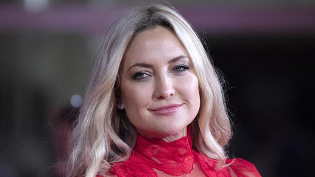 Sexy Kate Hudson Zeigt Sich Oben Ohne Beim Kaffee Kr Nzchen