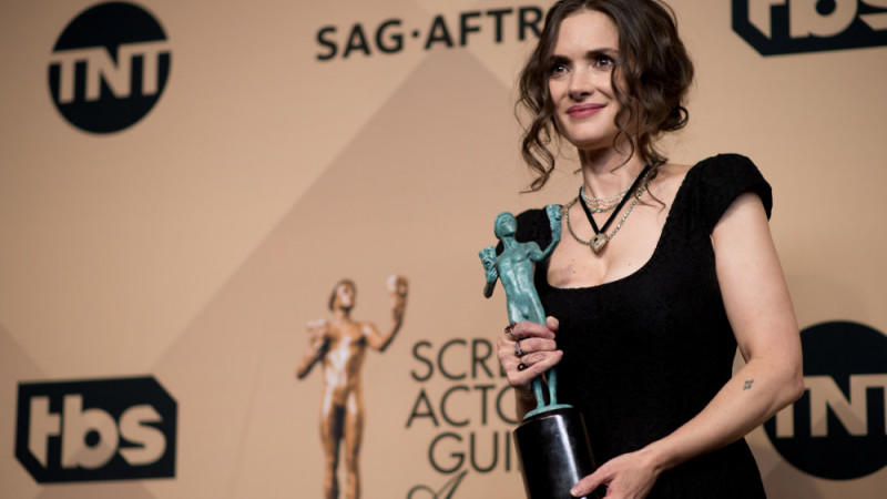 Winona Ryder tritt dem Cast des Indie-Mystery-Thrillers 'The Cow' bei Winona Ryder tritt dem Cast des Indie-Mystery-Thrillers 'The Cow' bei