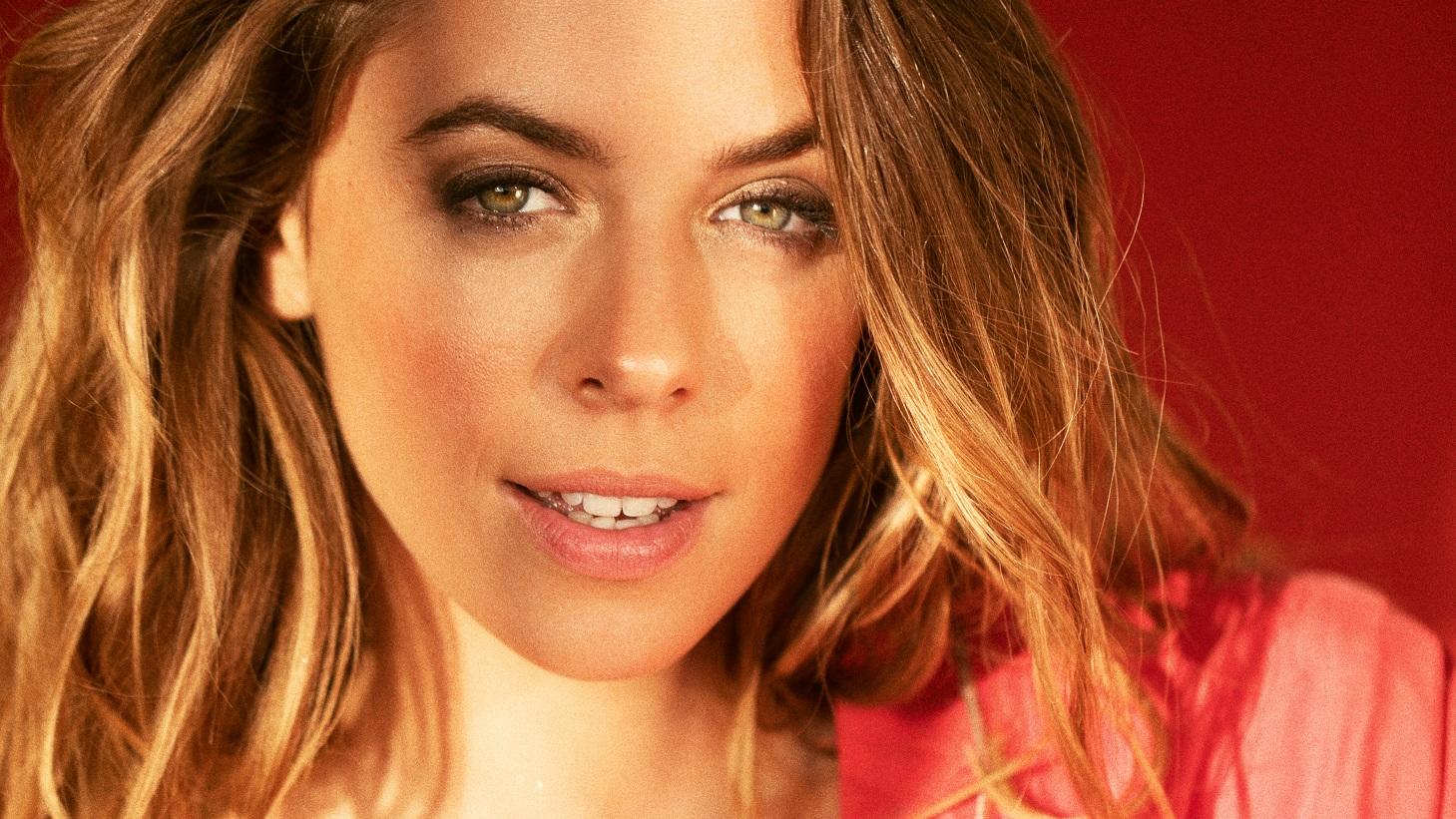 „Wie hot kann man sein?“ Vanessa Mais imPOsante Antwort bringt Follower ins Schwitzen! 2020 Vanessa Mai Pressefoto 1 Credit Sandra Ludewig .jpg