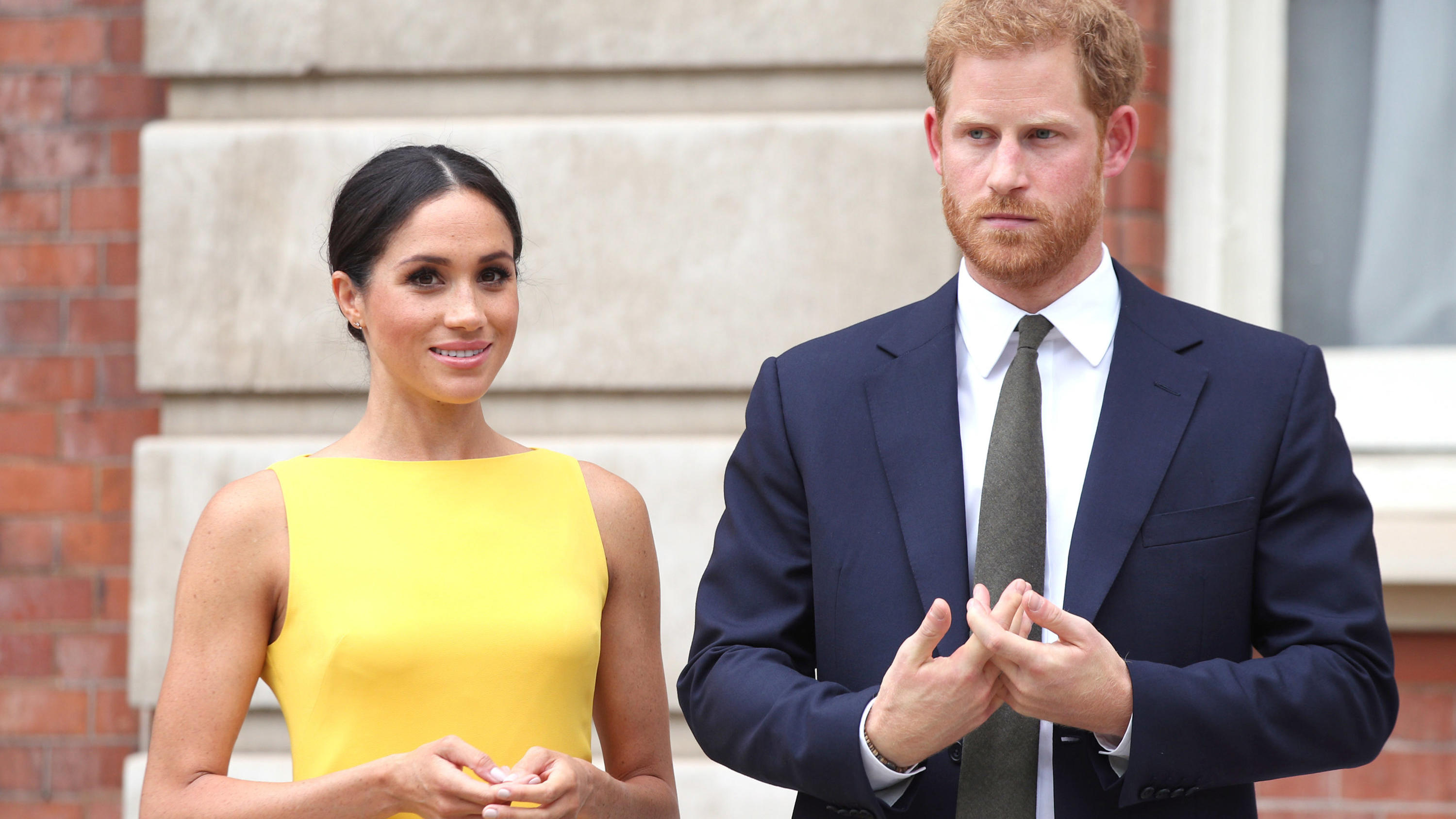 Herzogin Meghan & Prinz Harry: Dieses Supermodel übernimmt jetzt ihre königlichen Pflichten ARCHIV - 05.07.2018, Großbritannien, London: Prinz Harry von Großbritannien und seine Frau Meghan während des Empfangs "Dein Commonwealth-Herausforderung für die Jugend" im Marlborough House.(zu dpa "In Top 100 des «Time»-Magazins: Harry und Meghan «