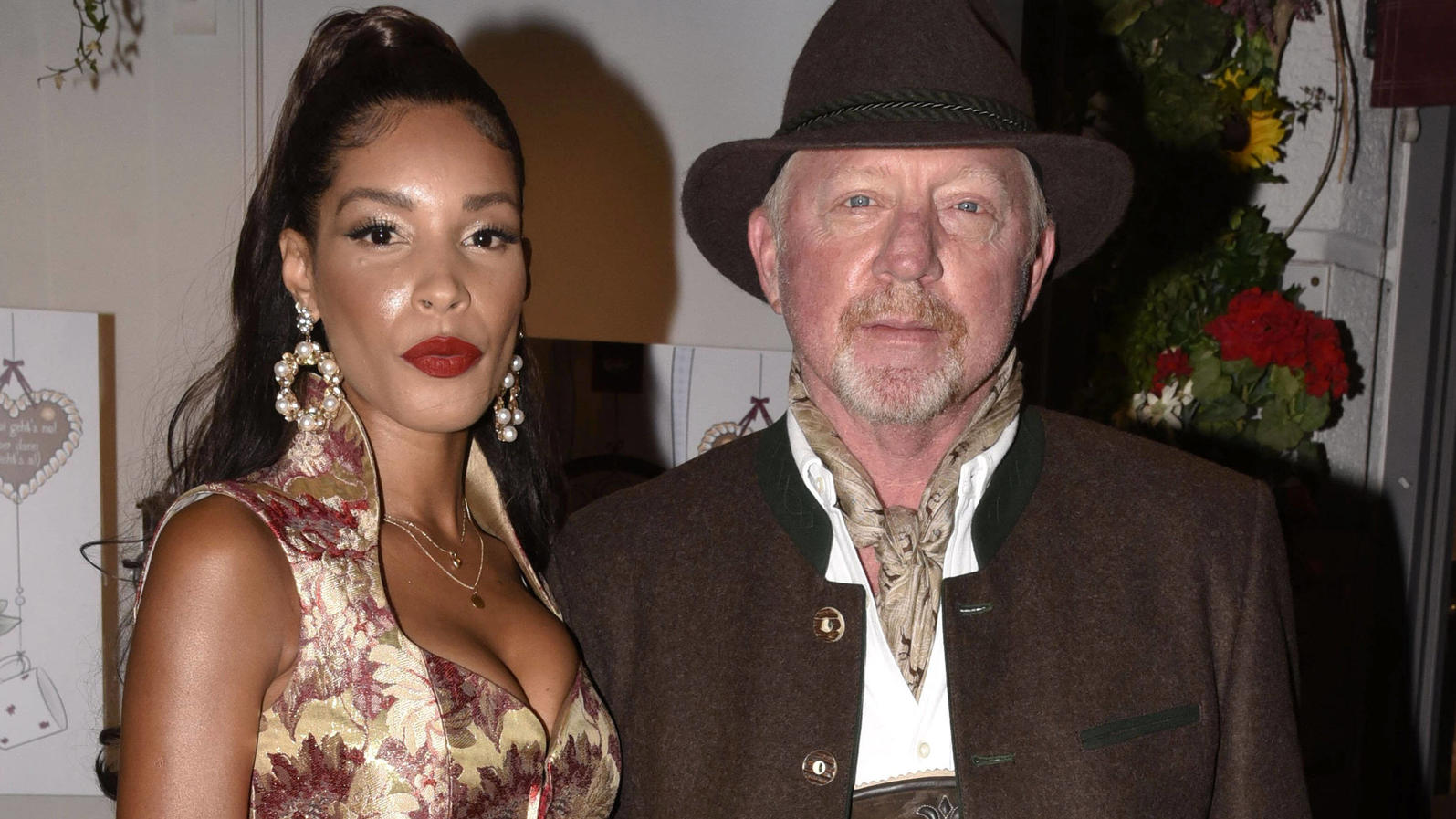 Boris Becker besucht mit Freundin Lilian de Carvalho Monteiro den Almauftrieb in München Boris Becker mit Freundin Lilian de Carvalho Monteiro beim 23. Almauftrieb bei der Koa Wiesn 2.0 in der Käfer Schänke. München, 19.09.2021 *** Boris Becker with girlfriend Lilian de Carvalho Monteiro at the 23 Almauftrieb at the Koa Wiesn 2 0 in the