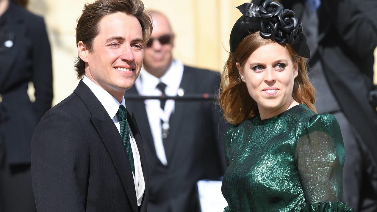 SO heißt die Tochter von Prinzessin Beatrice und ihrem Eduardo Ellie Goulding Wedding - York Princess Beatrice and Edoardo Mapelli Mozzi arriving at the wedding of Ellie Goulding and Casper Jopling, York Minster. Photo credit should read: Doug Peters/EMPICS PUBLICATIONxINxGERxSUIxAUTxONLY Copyright: xDougxPeter