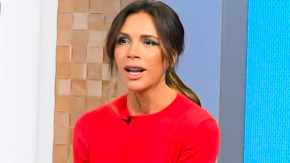 Victoria Beckham: Beauty-Eingriff? Zuschauer von dicker Lippe entsetzt Victoria Beckham bei "Good Morning America". Viele TV-Zuschauer wunderten sich über ihren Schmollmund.