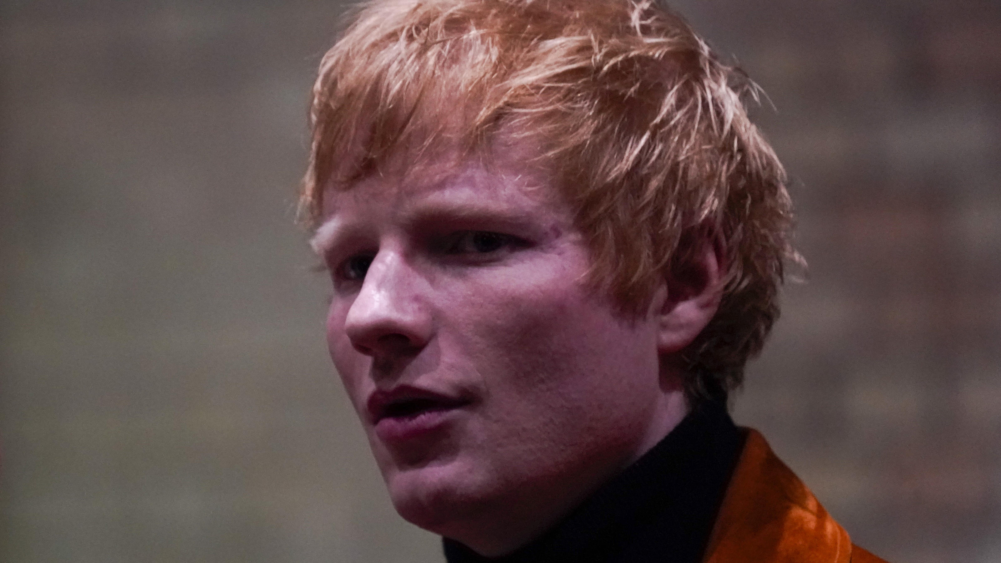 Ed Sheeran ist positiv auf Coronavirus getestet worden Ed Sheeran hat sich mit dem Coronavirus infiziert.