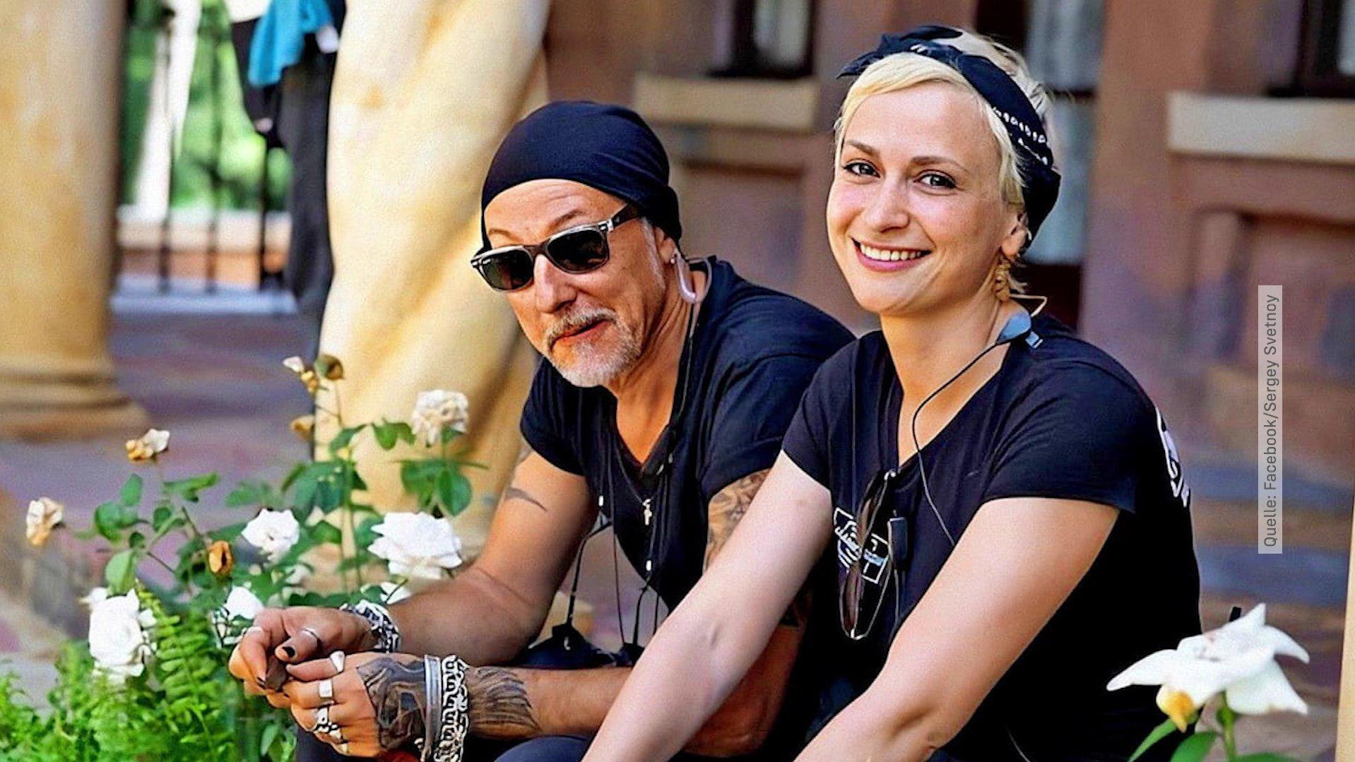 Vor Alec Baldwins Schuss: Das ist das letzte Foto der lebenden Halyna Hutchins Film-Beleuchter Serge Svetnoy mit der toten Kamerafrau Halyna Hutchins.