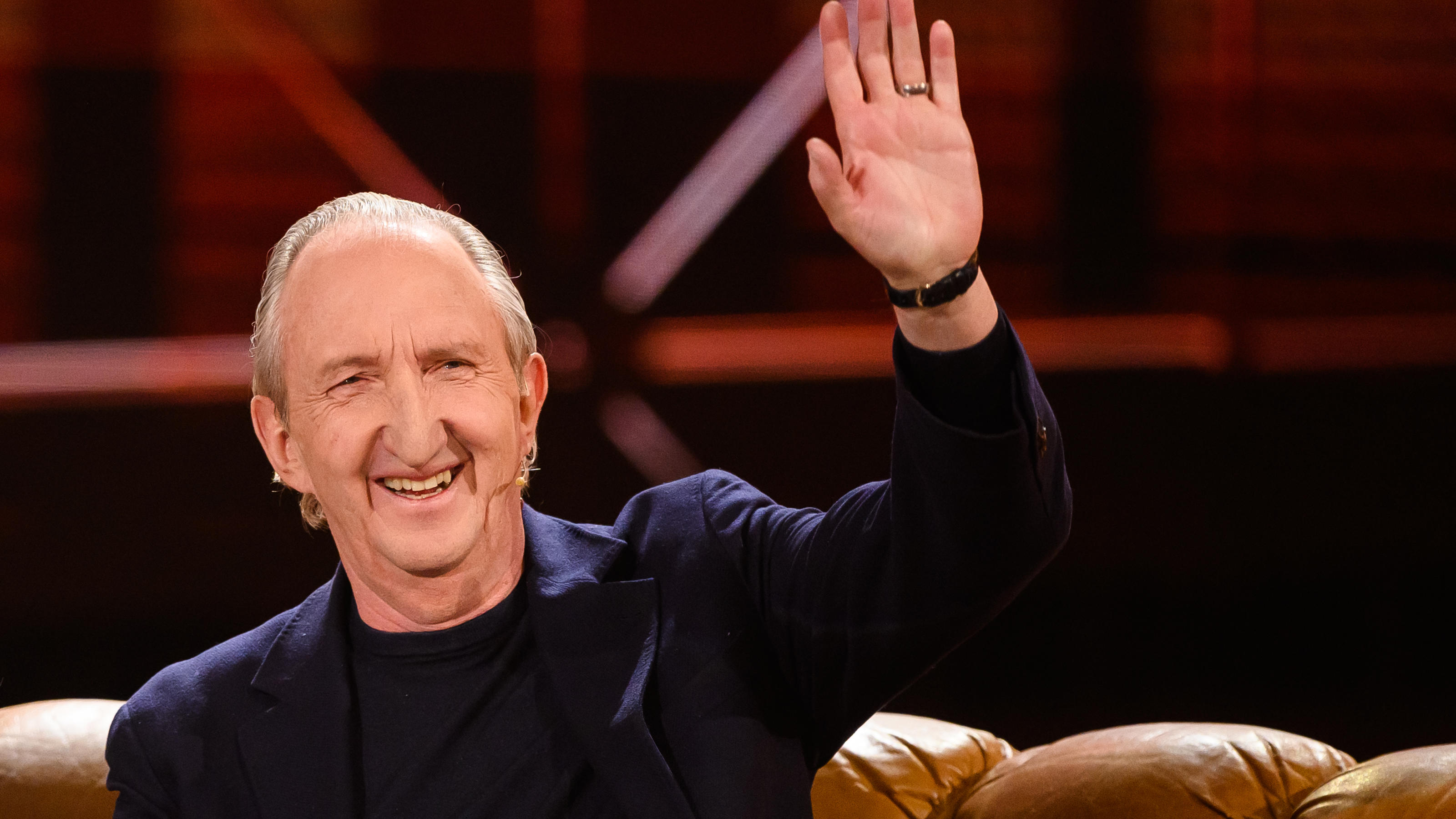 Mike Krüger hört auf: "Ich gehe in Show-Rente" Mike Krüger, der im Dezember 70 wird, beendet seine Showkarriere.