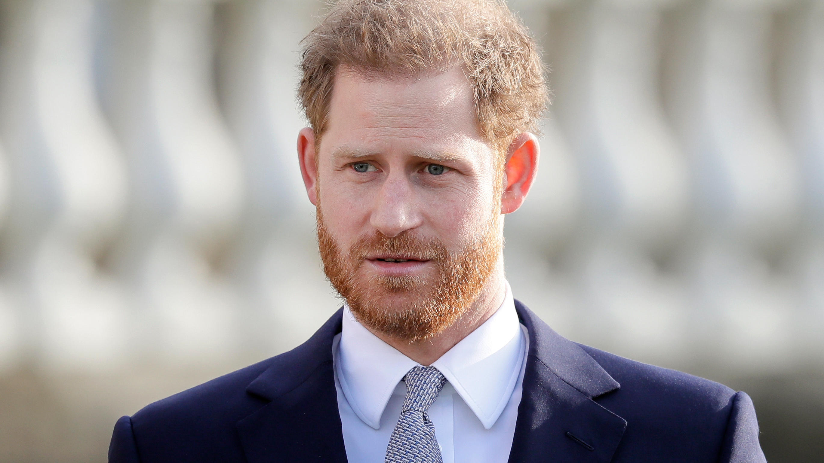 Prinz Harry wollte einen Streitschlichter für Gespräche mit der royalen Familie Prinz Harry wollte sich für die Versöhnung Hilfe holen, doch die Royals lehnten angeblich ab
