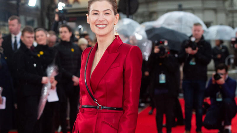 Rosamund Pike: Rolle in Emerald Fennells neuem Film Rosamund Pike: Rolle in Emerald Fennells neuem Film