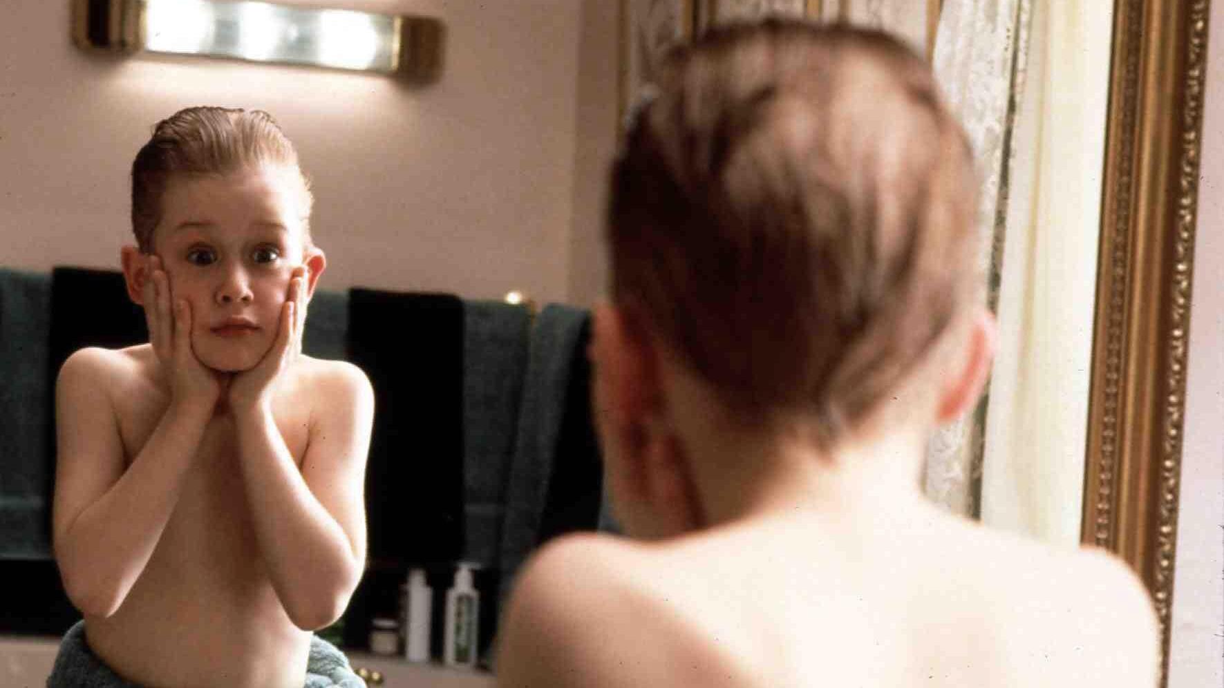 Macaulay Culkin: Das neue Leben des "Kevin – Allein zu Haus"-Stars Macaulay Culkin in seiner berühmten Rolle als "Kevin - Allein zu Haus".