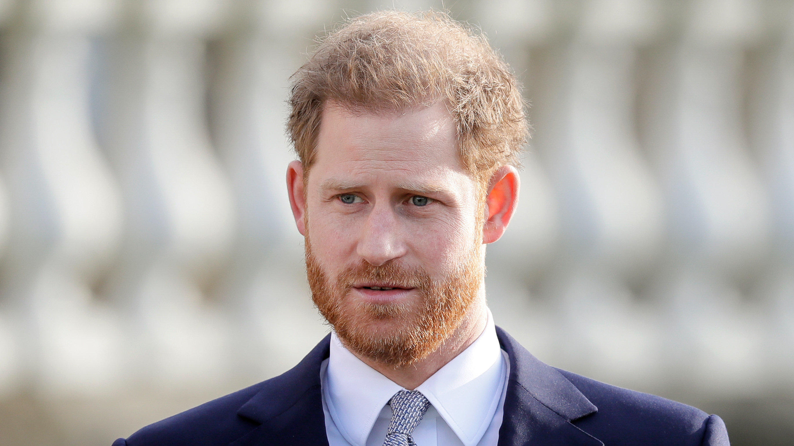 Bisher ungesehenes Foto zeigt Prinz Harry in intimem Moment ARCHIV - 16.01.2020, Großbritannien, London: Prinz Harry, Herzog von Sussex und Schirmherr der Rugby Football League, steht während der Auslosung der Rugby League Weltmeisterschaft 2021 in den Gärten des Buckingham Palace. (zu dpa "Prinz Harry vor Di