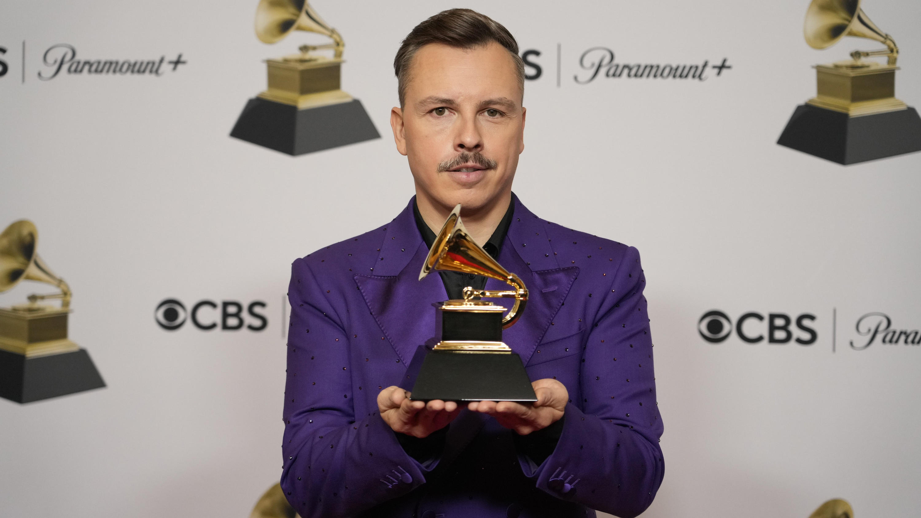 Kim Petras schreibt mit inspirierender Dankesrede Musikgeschichte bei den Grammys Purple Disco Machine