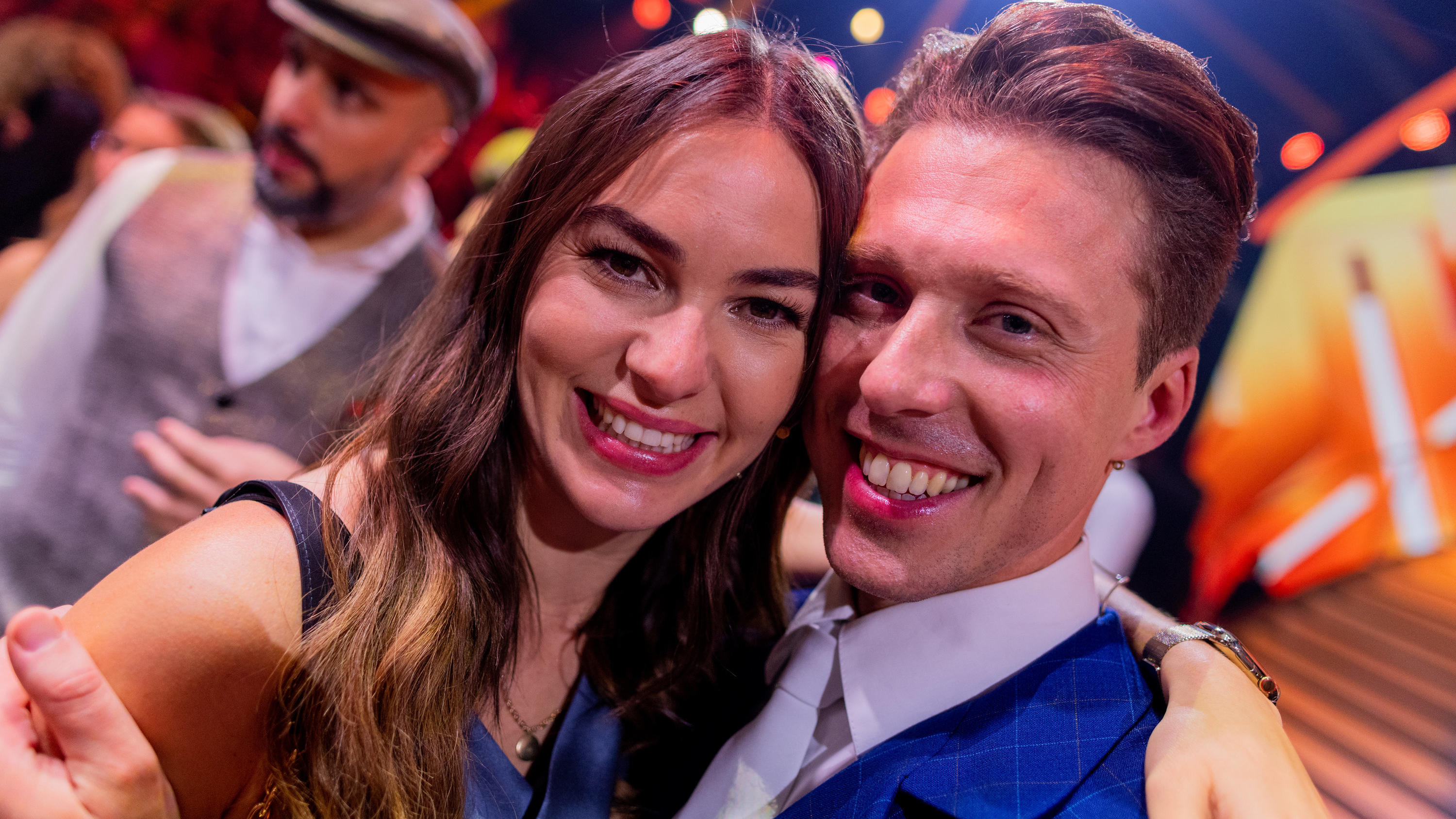 „Jetzt erst recht!“ Renata Lusins starkes Statement nach ihrer dritten Fehlgeburt Renata und ihr Mann Valetin Lusin gehören zu den Profi-Tänzern bei "Let's Dance".