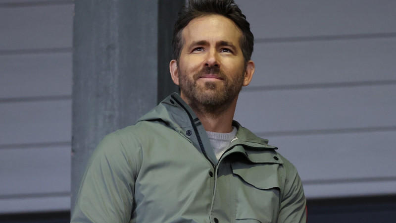 Ryan Reynolds verkauft Unternehmern an T-Mobile Ryan Reynolds verkauft Unternehmern an T-Mobile