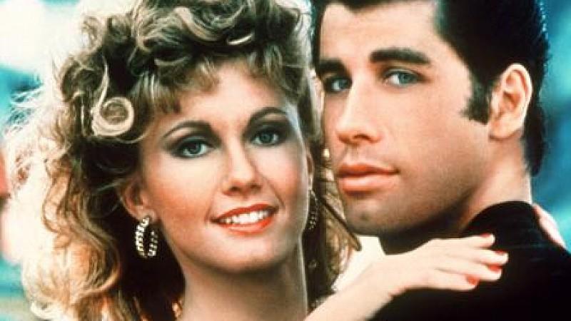 Olivia Newton-John und John Travolta: Weihnachts Album Mit Grease tanzten und sangen sich Travolta und Newton-John in die Herzen der Zuschauer