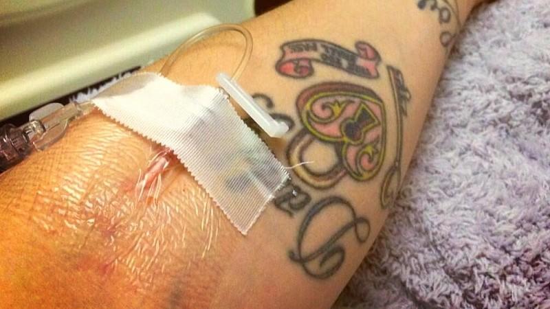 Kelly Osbourne twittert Lebenszeichen nach Kollaps Kelly Osbourne ist kollabiert