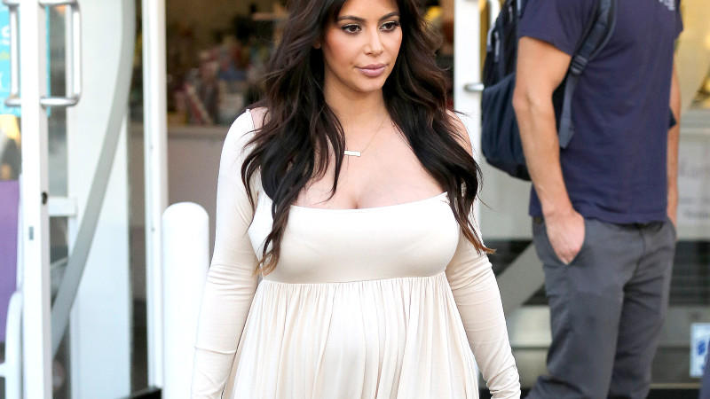Hat Kim Kardashian schon 30 Kilo zugenommen? Kim Kardashian hat auf jeden Fall zugenommen