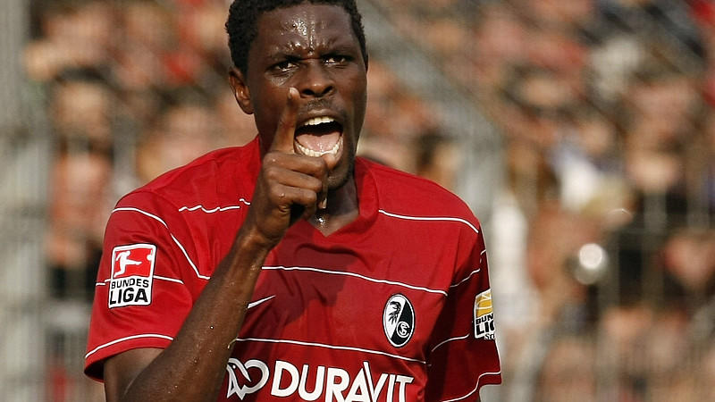 Bundesliga-Star Mohamadou Idrissou droht Ex-Freundin mit dem Tod Bundesliga-Star Mohamadou Idrissou