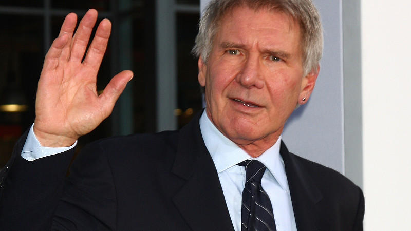 Harrison Ford verletzt sich bei den Draharbeiten von Star Wars Harrison Ford verletzt sich am Set von 'Star Wars VII'