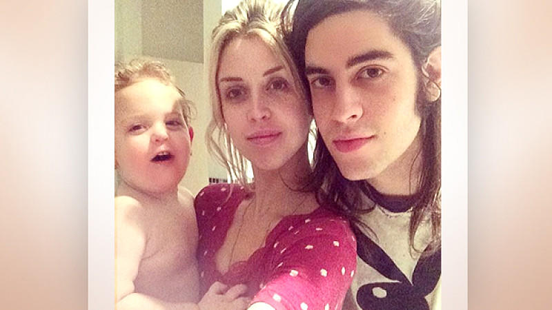 Peaches Geldof: Drogen-Geheimnisse vor Ehemann Thomas Cohen Peaches Geldof mit Sohn Phaedra und Ehemann Thomas Cohen