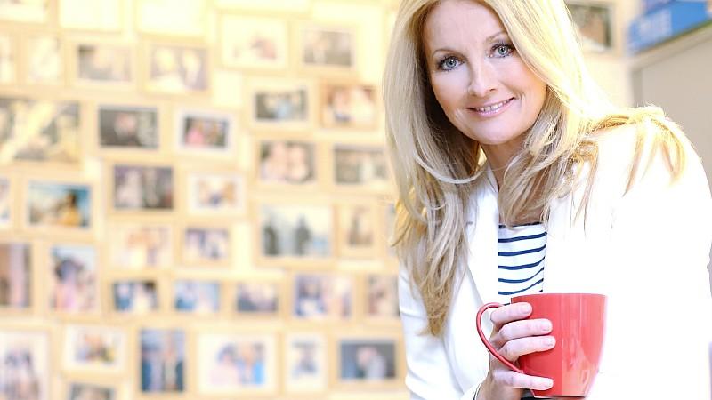 Frauke Ludowig: Ungeschminktes Urlaubsfoto sorgt für Furore Frauke Ludowigs Urlaubs-Selfie löst einen Hype aus: "Mich hat das total überrascht"