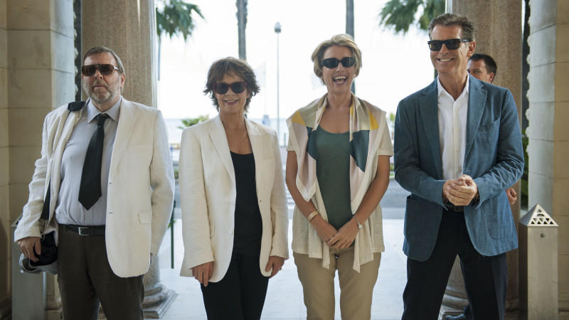 'Wie in alten Zeiten' mit Pierce Brosnan und Emma Thompson: Absurde Handlung kann nicht überzeugen Wie in alten Zeiten