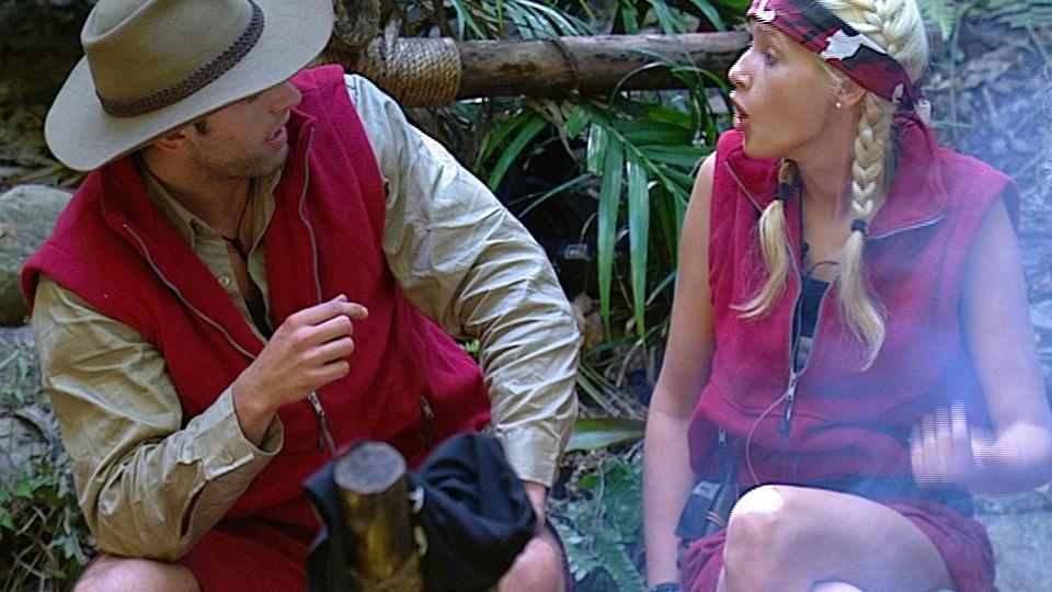 Jay Khan gibt zu: Sarah Knappik sollte seine Fake-Freundin werden Streit zwischen Sarah Knappik und Jay Khan eskaliert