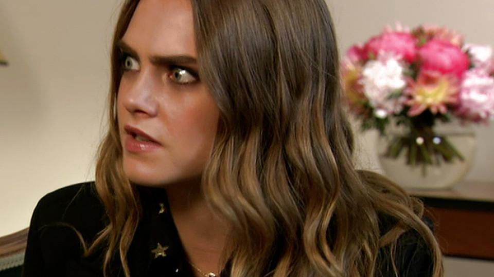 Cara Delevingne klagt an: Das Modelgeschäft hat sie "krank" gemacht Cara Delevingne spricht über die Mode-Branche