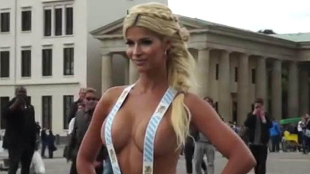 Erobert Nacktmodel Micaela Schäfer jetzt auch die USA? Erobert Nacktmodel Micaela Schäfer jetzt auch die USA?