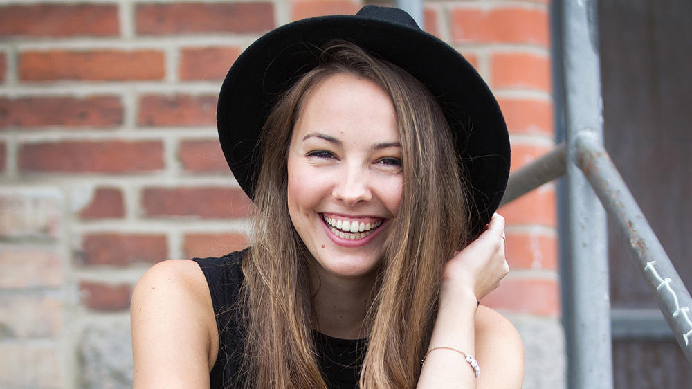 Julia Krüger steht auf den Style von Joko Winterscheidt Julia Krüger steht auf den Style von Joko Winterscheidt
