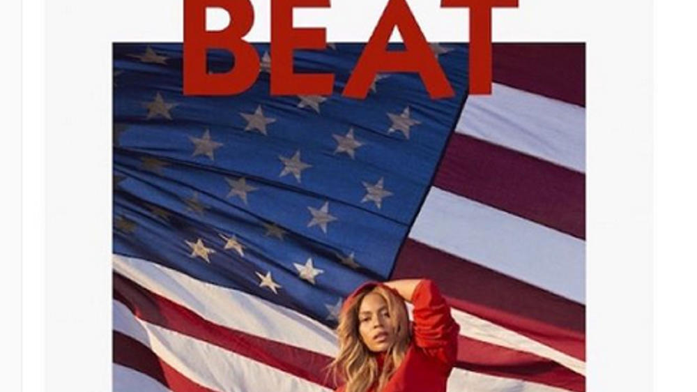 Beyoncé zeigt Flagge in sexy Badeanzug Beyoncé zeigt Flagge in sexy Badeanzug