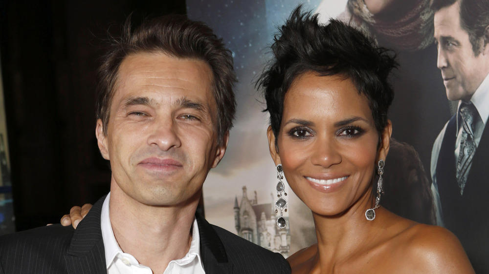 Warum hat Halle Berry kein Glück in der Liebe? Warum hat Halle Berry kein Glück in der Liebe?