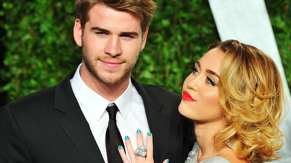 Liam Hemsworth äußert sich erstmals nach der Trennung über seine Ex-Verlobte Miley Cyrus Liam Hemsworth überrascht mit seinen Aussagen über Miley Cyrus.