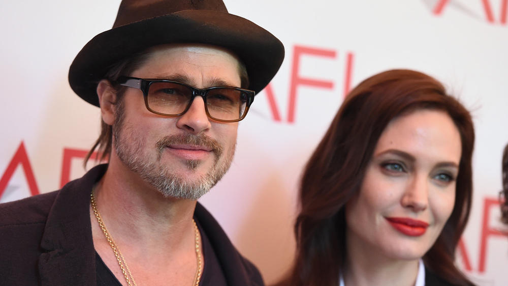 Angelina Jolie: Ihre Mutter hatte einen Geheimpakt mit der Ärztin Angelina Jolie: Ihre Mutter hatte einen Geheimpakt mit der Ärztin