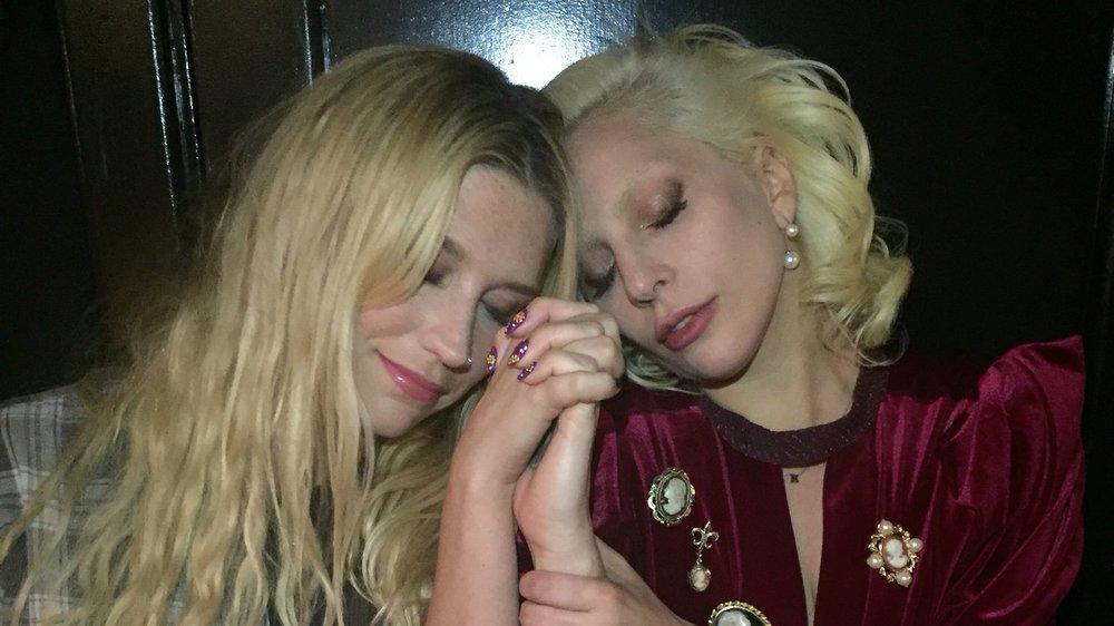 Kesha klagt gegen Produzent Dr. Luke: Adele, Lady Gaga, Taylor Swift & Co. unterstützen sie Von Adele bis Taylor Swift: Diese Stars unterstützen Kesha