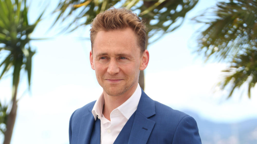 Tom Hiddleston befeuert "Bond"-Gerüchte Tom Hiddleston befeuert "Bond"-Gerüchte