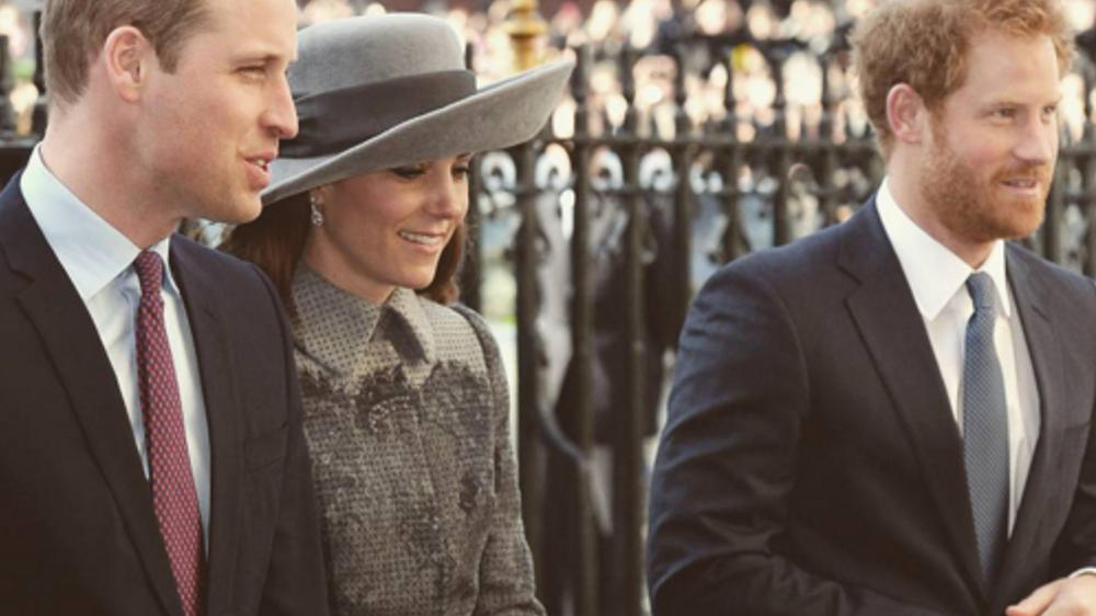 Herzogin Catherine bezaubert im grauen Look an der Seite von Prinz William und Prinz Harry Grau in Grau - Kate an der Seite von William und Harry