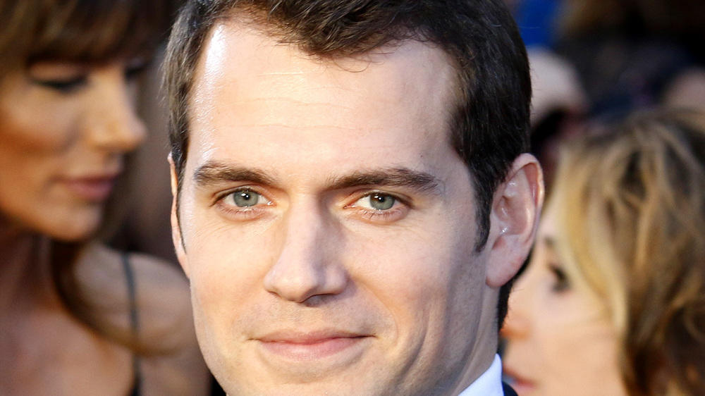 'Batman v Superman'-Star Henry Cavill verrät seine Tarnung in der Öffentlichkeit Henry Cavill: "Meine Mutter ist mein bester Ratgeber"