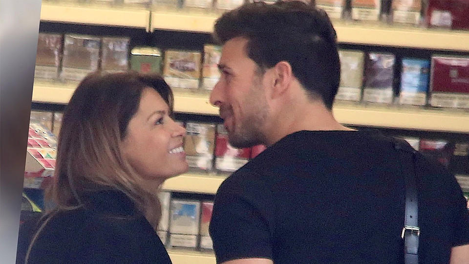 Sabia Boulahrouz und Bachelor Leonard Freier zeigen sich vertraut Sabia Boulahrouz schmust mit Bachelor Leonard Freier