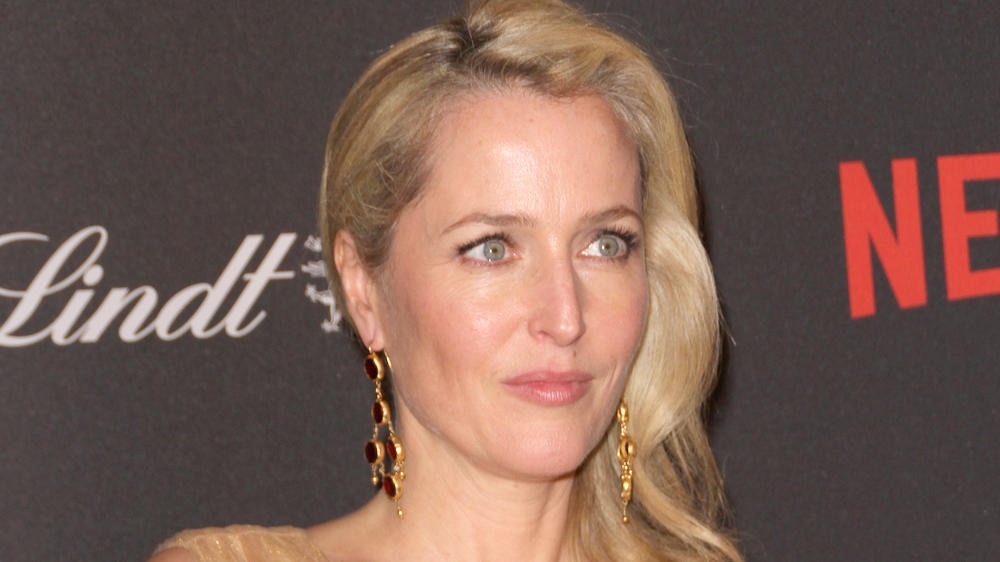 Gillian Anderson im 007-Fieber: Die 'Akte X'-Schauspielerin zeigt sich auf Twitter als Jane Bond Gillian Anderson als 007? Kandidatur via Twitter