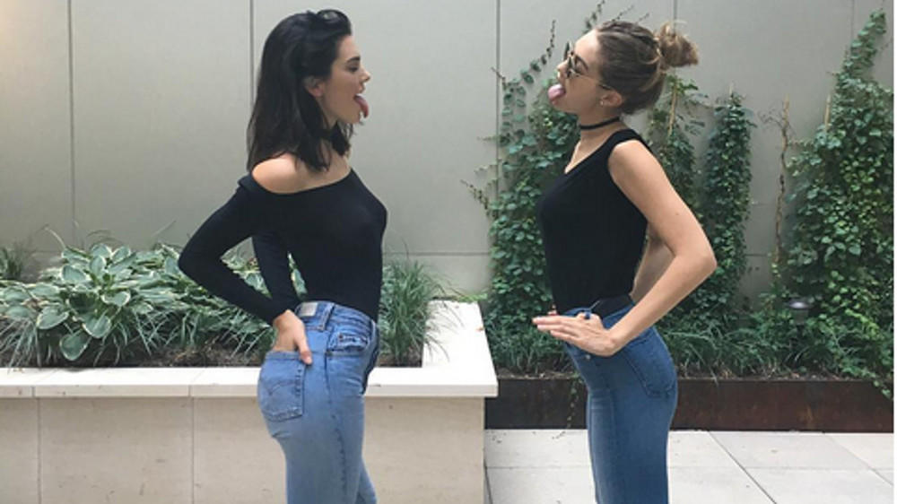 Twinning: Warum Stars wie Kendall Jenner und Gigi Hadid jetzt Partnerlook tragen Twinning: Warum die Promis jetzt Partnerlook tragen